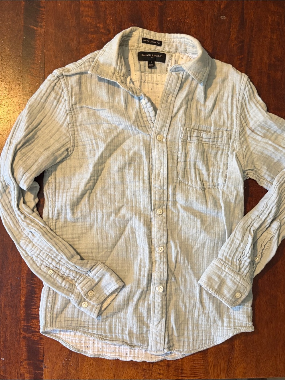 Banana Republic Light Blue and White Textured Button-Up Shirt Women’s Size Small